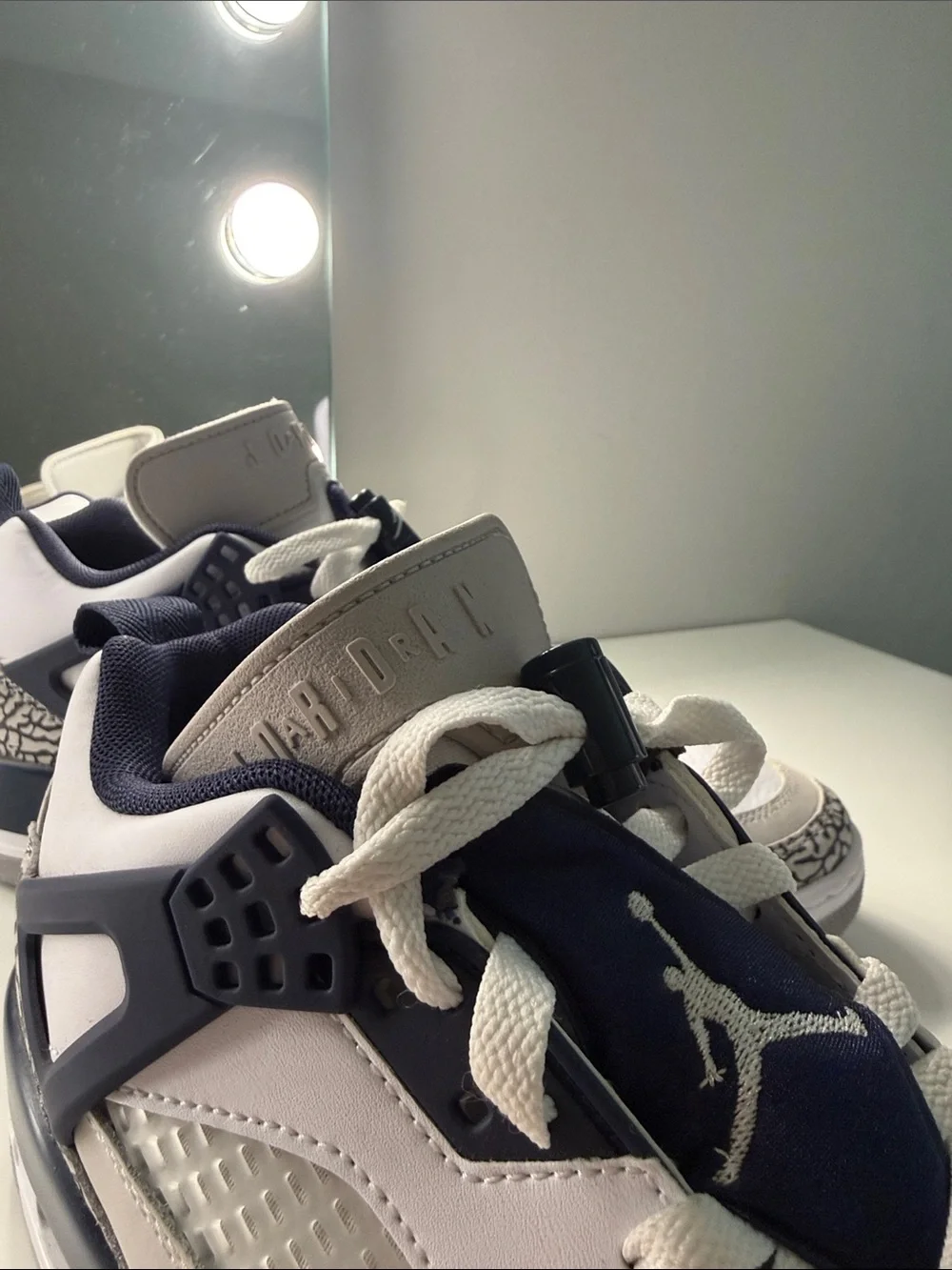 Jordan White Navy Retro Basketball Shoes with Elephant Print